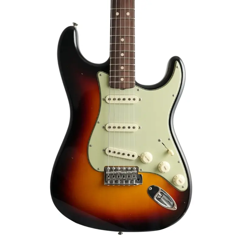 Fender Custom Shop 1964–65 Stratocaster Aged Relic – 3-Tone Sunburst Finish 1