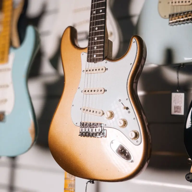 Fender Custom Shop 1967 Stratocaster Journeyman Relic – Aged Firemist Gold With Closet Classic Hardware 1