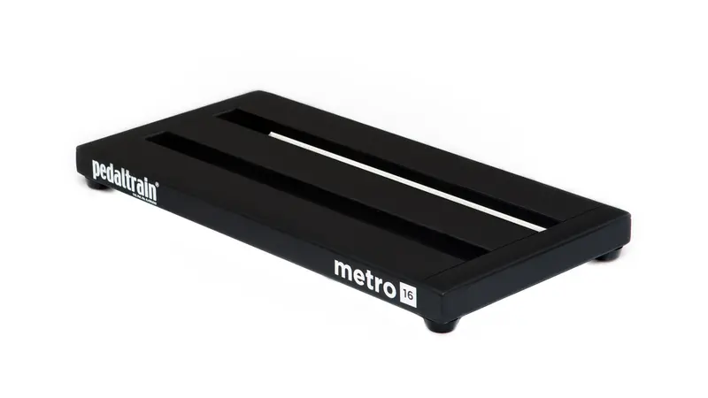 Pedaltrain Metro 16 Pedalboard With Durable Hard Case 1